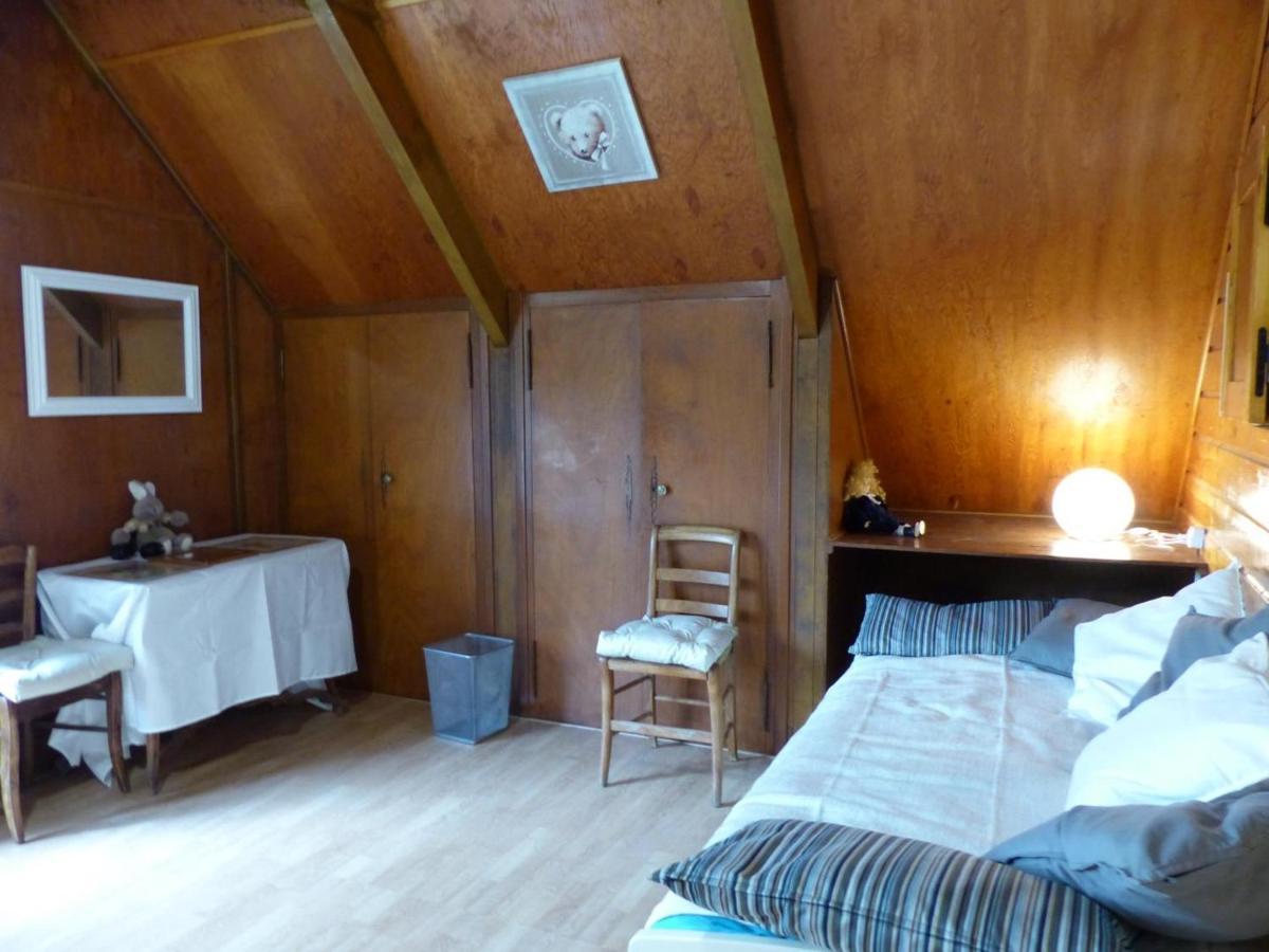Chalet Familial Pres De Vichy, Terrasse, Animaux Acceptes - Fr-1-489-274 Le Vernet  Exterior foto